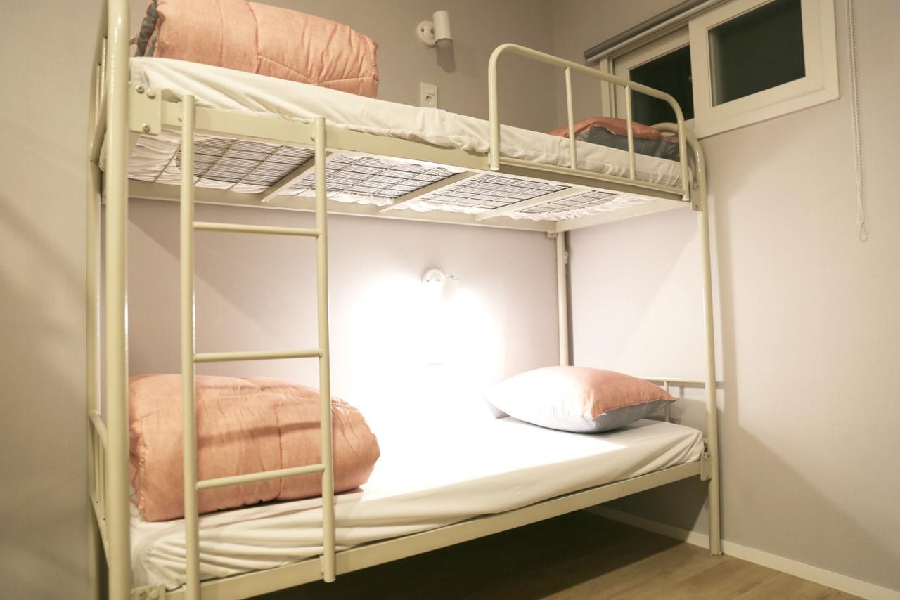 The Blue Guesthouse ปูซาน ภายนอก รูปภาพ