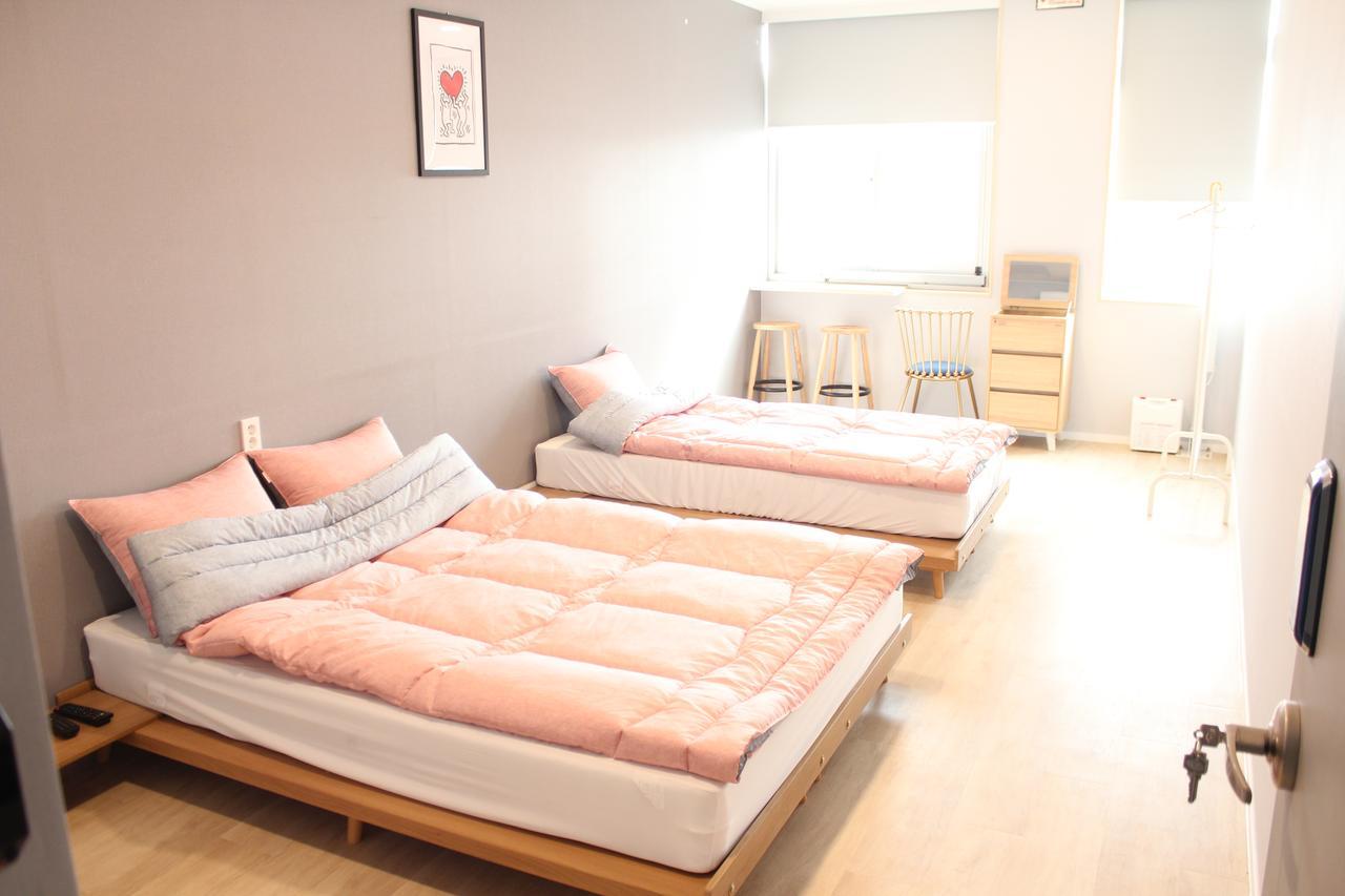 The Blue Guesthouse ปูซาน ภายนอก รูปภาพ